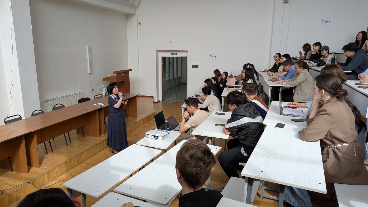 ШЫҒЫСТАНУ ФАКУЛЬТЕТІНІҢ 4 КУРС СТУДЕНТТЕРІМЕН КЕЗДЕСУ ӨТТІ
